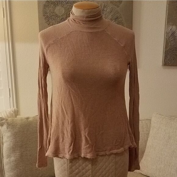 Free People Intimately Pink knit turtleneck sz XS - Picture 2 of 8